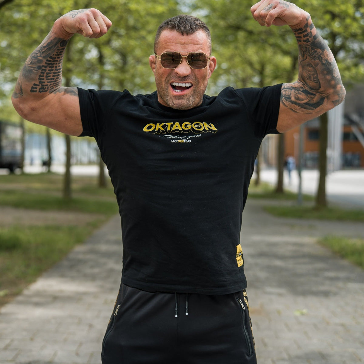 T - SHIRT MADE YOU - OKTAGON Store
